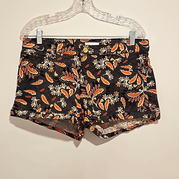 H&M Pants - H and M floral leaf graphic print shorts size 12 faux cuff hem